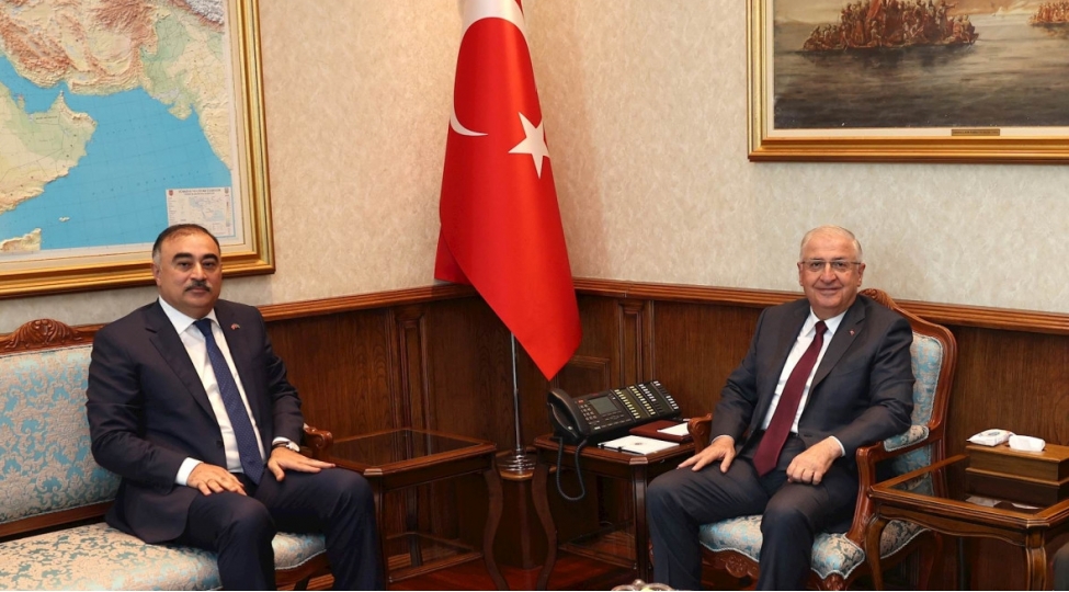 turkiyenin-ile-azerbaycan-arasinda-mudafie-sahesi-uzre-emekdashliq-muzakire-edilib