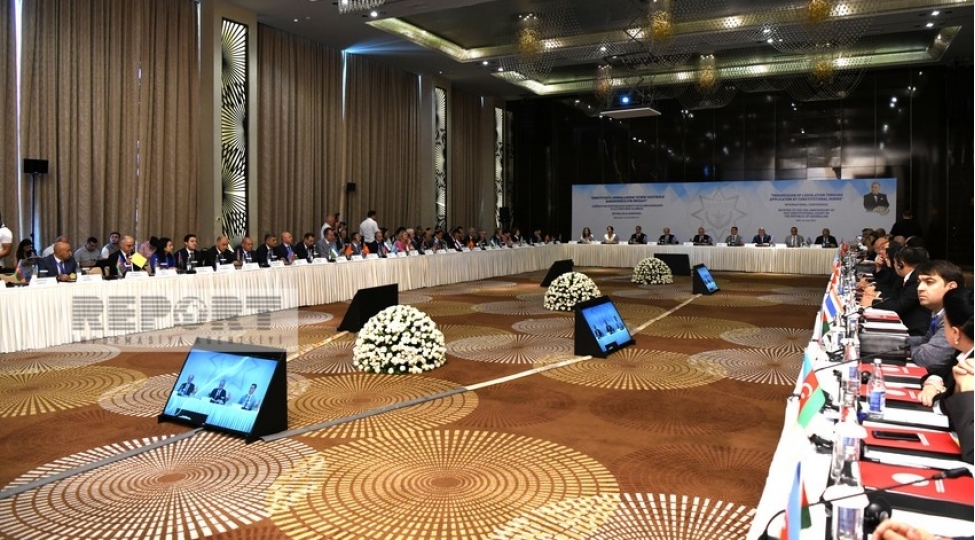 bakida-konstitusiya-normalarinin-tetbiqi-vasitesile-qanunvericiliyin-inkishafi-movzusunda-beynelxalq-konfrans-kechirilib-yenilenib