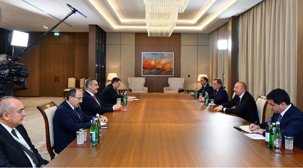 prezident-ilham-eliyev-turkiyenin-xarici-ishler-nazirini-qebul-edib-yenilenib