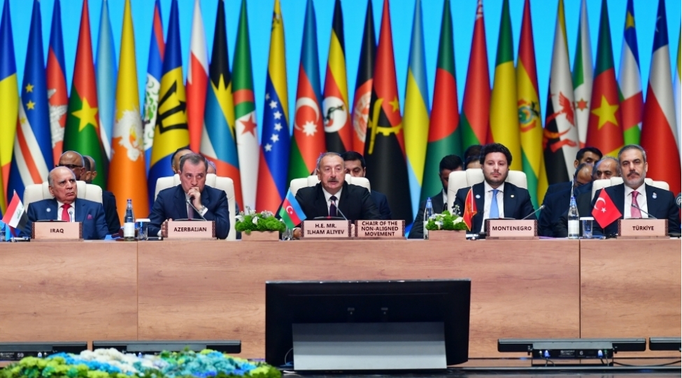 islamin-zorakiliq-ve-terrorla-eynileshdirilmesi-cehdlerinden-narahatiq-dovlet-bashchisi