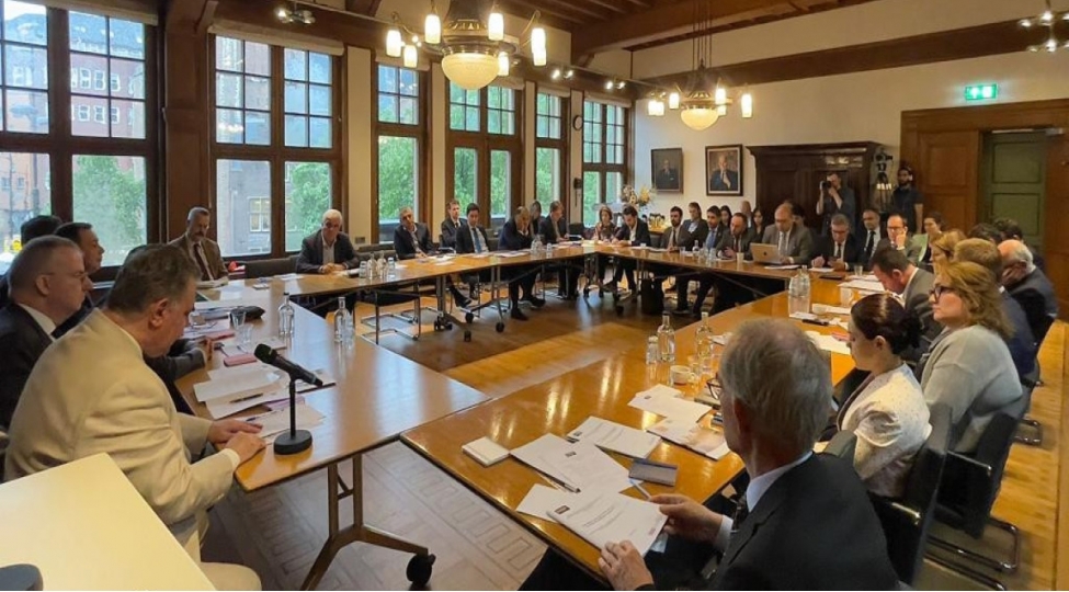 haaqada-fransanin-ermenistan-azerbaycan-munaqishesinin-nizamlanmasindaki-rolu-tenqid-edilib