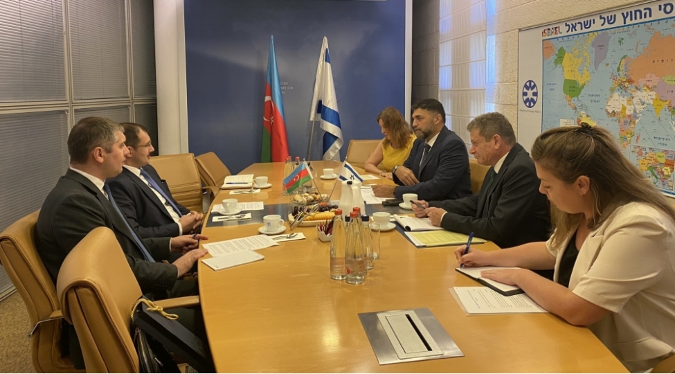 azerbaycan-sefiri-israil-xin-in-bash-direktoru-ile-gorushub