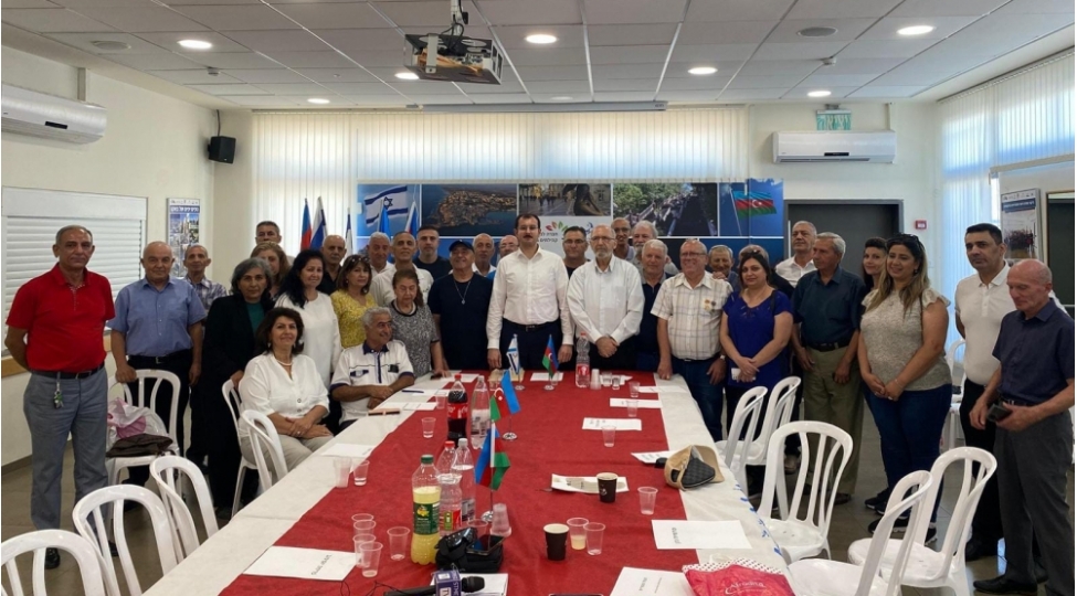 sefir-muxtar-memmedovla-israilde-azerbaycan-evinde-genish-terkibde-gorush-kechirilib-foto