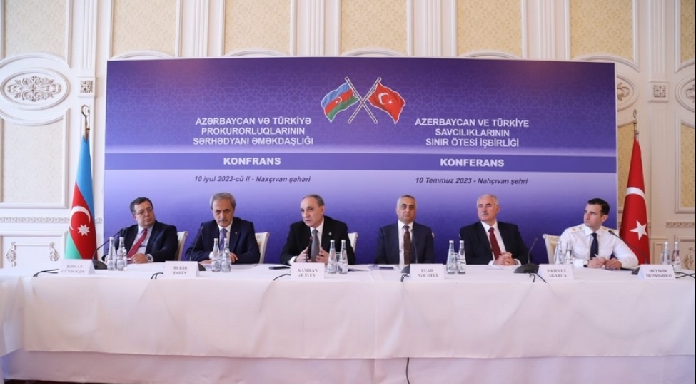 azerbaycan-ve-turkiye-prokurorluqlarinin-serhedyani-emekdashligi-movzusunda-konfrans-kechirilir-foto