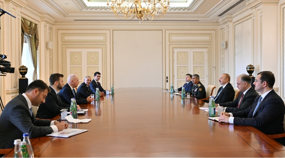 prezident-ilham-eliyev-israilin-mudafie-nazirini-qebul-edib-2
