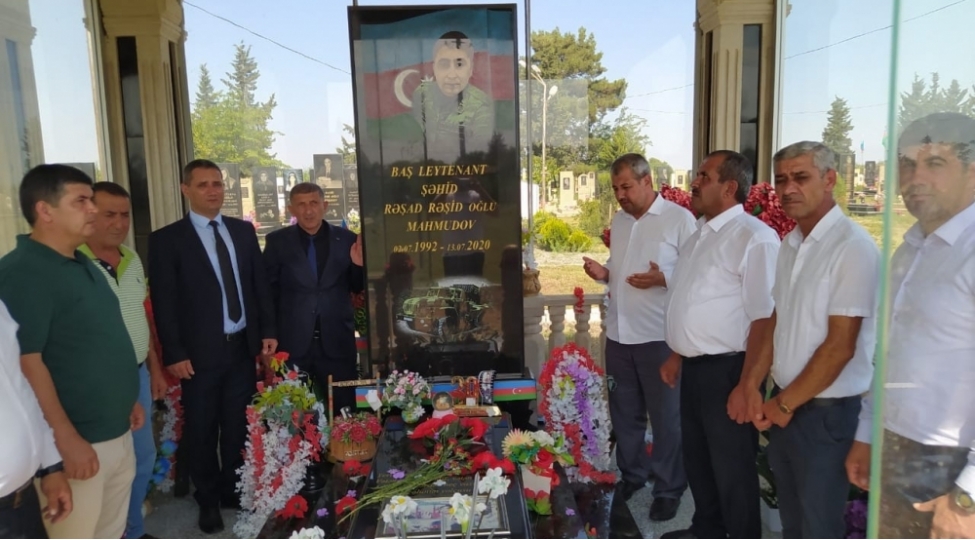 bilesuvarda-shehid-reshad-reshid-oglu-mahmudovunanim-gunu-qeyd-olunub-foto