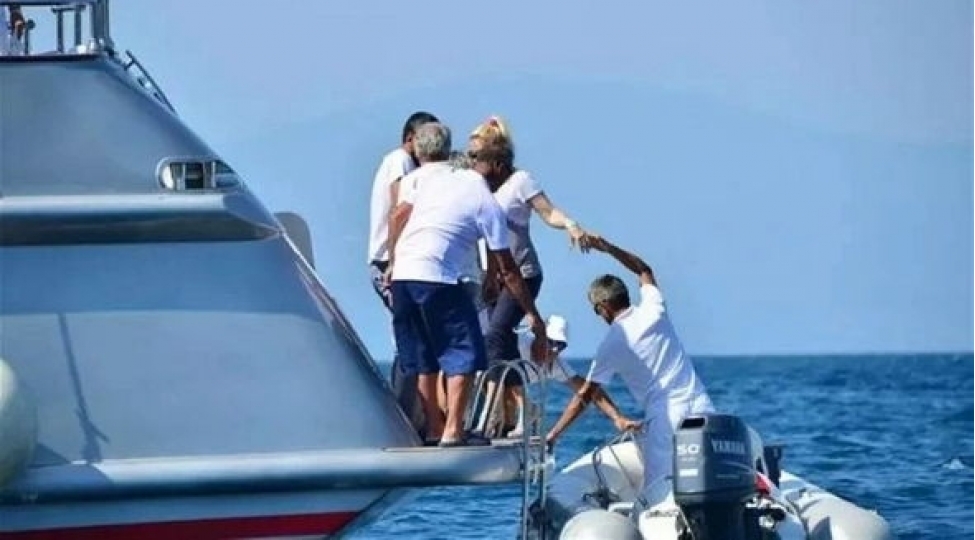 orhan-gencebay-gemiden-yixildi-xestexanaya-yerleshdirildi