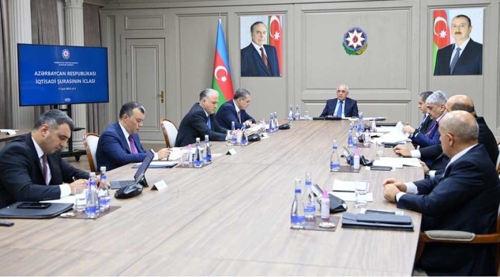 bash-nazir-eli-esedovun-rehberliyi-ile-iqtisadi-shuranin-iclasi-kechirilib