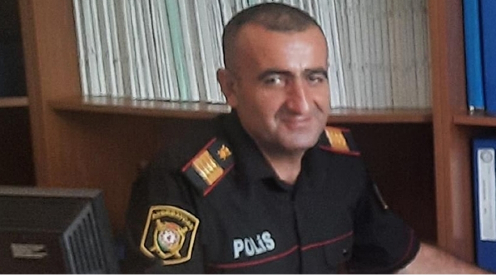 naxchivanda-polis-ushagi-batmaqdan-xilas-etdi-ozu-boguldu-foto