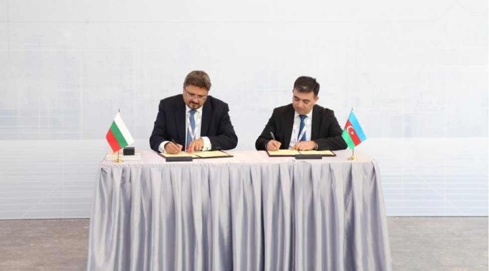 azertac-ile-uch-xarici-informasiya-agentliyi-arasinda-emekdashliq-muqavileleri-imzalanib