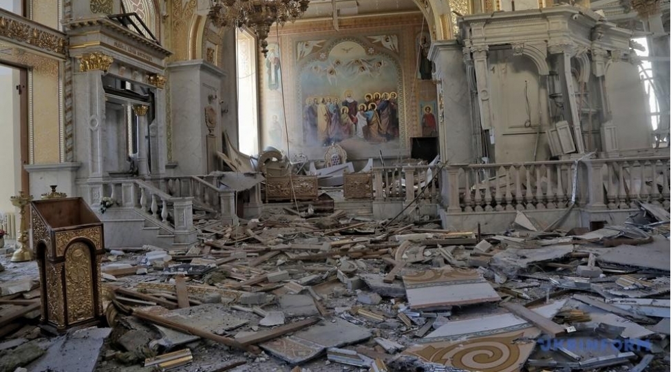 rusiya-ordusunun-odessani-bombalamasi-neticesinde-kafedral-kilse-dagilib