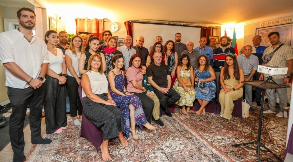 torontoda-azerbaycan-evinde-dunyashohretli-alimle-gorush-kechirilib