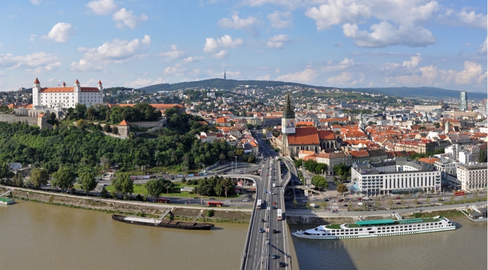 azerbaycanin-slovakiyada-sefirliyi-tesis-edilecek-3
