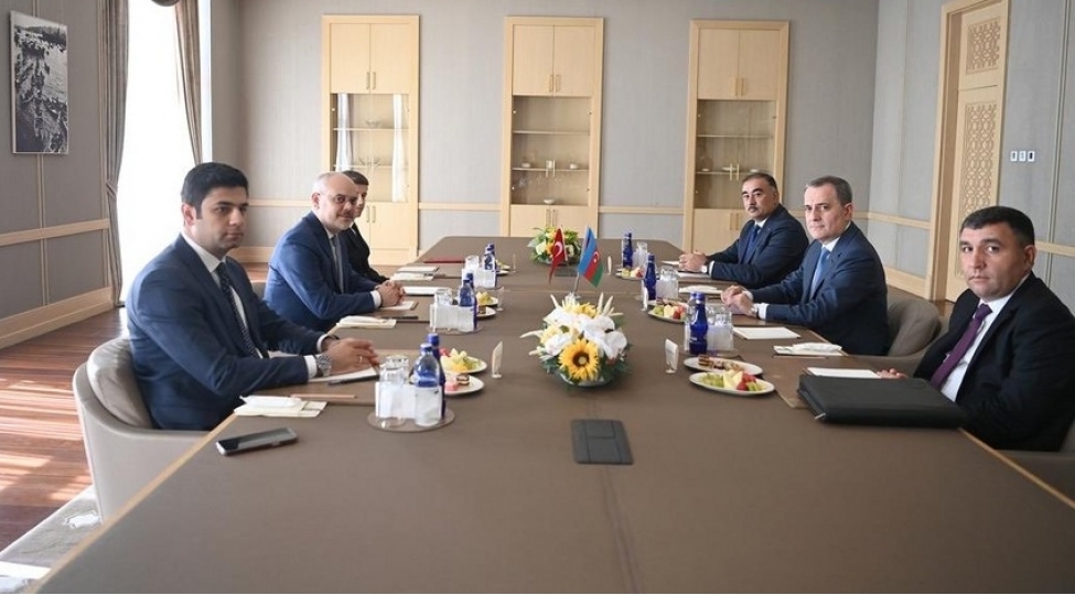 ceyhun-bayramov-zengezur-dehlizinin-achilmasinin-zeruriliyini-erdoganin-bash-mushavirine-bildirib