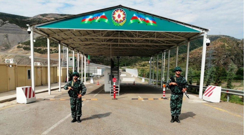 lachin-yolu-uzerinde-ve-diger-istiqametlerde-humanitar-dehliz-ve-qebul-menteqeleri-yaradilib