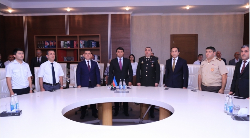 neftchalada-heyder-eliyev-ve-azerbaycan-dili-movzusunda-deyirmi-masa-kechirilib-foto