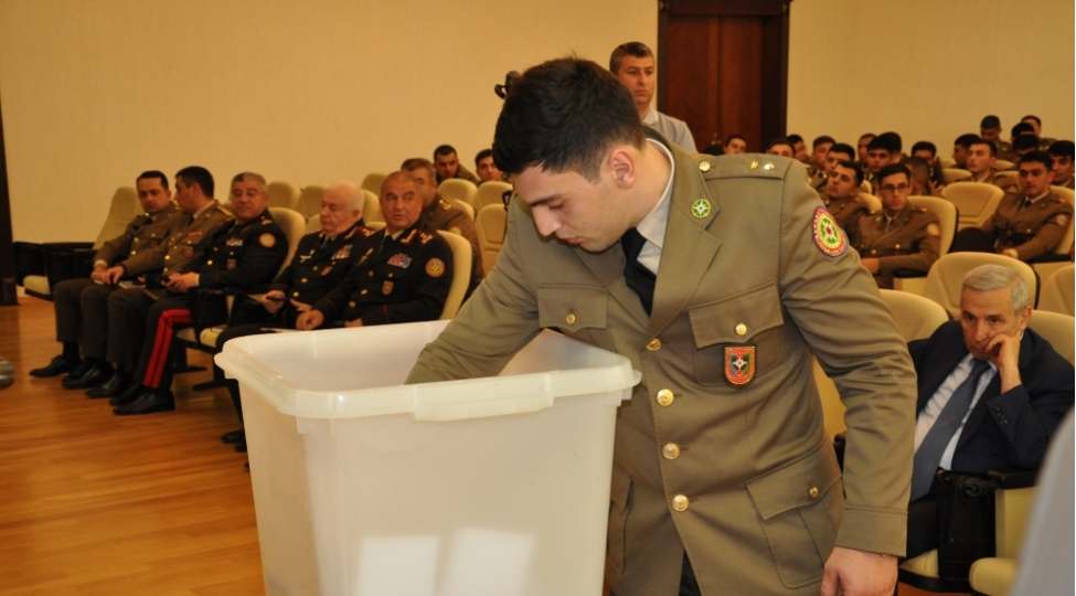 fhn-akademiyasi-mezunlarinin-pushkatma-yolu-ile-vezifelere-teyinati-olub-foto