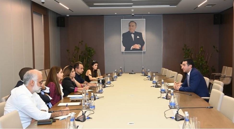 xin-sozchusu-absh-dan-olan-jurnalistleri-regiondaki-veziyyet-barede-melumatlandirib-foto