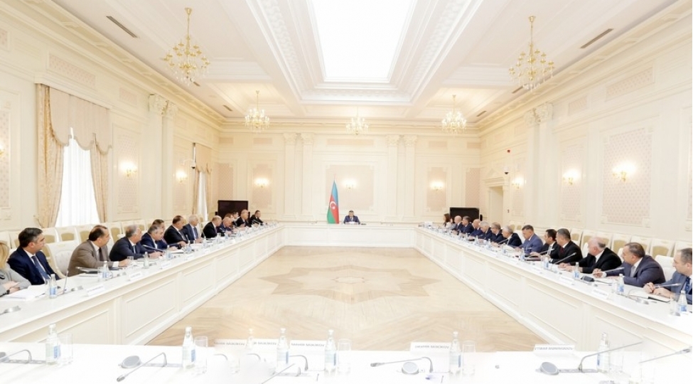 inam-kerimov-mehkeme-sedrleri-ile-iclas-kechirib