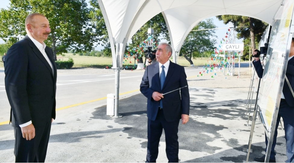 prezident-ilham-eliyev-qarapapaq-chayli-avtomobil-yolunun-achilishinda-ishtirak-edib