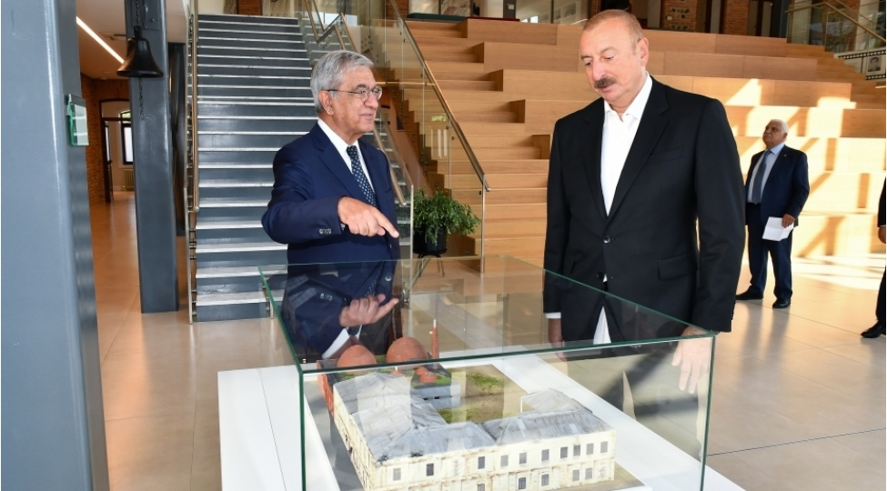prezident-qazax-muellimler-seminariyasi-ada-universiteti-qazax-merkezinde-yaradilan-sheraitle-tanish-olub-fotoyenilenib