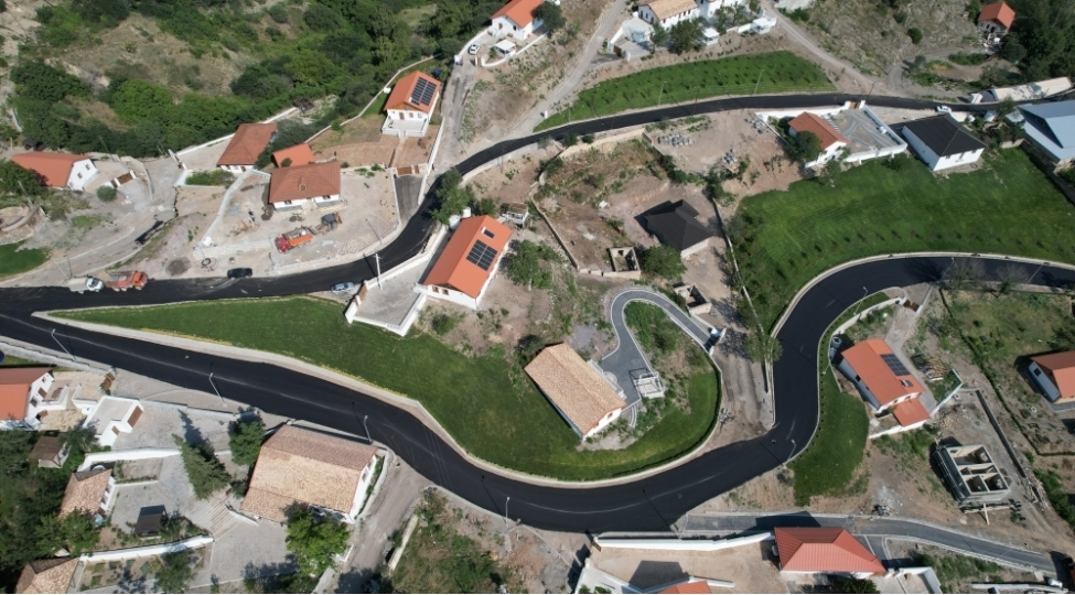 lachinda-evler-gunesh-enerjisi-ile-temin-edilir-foto