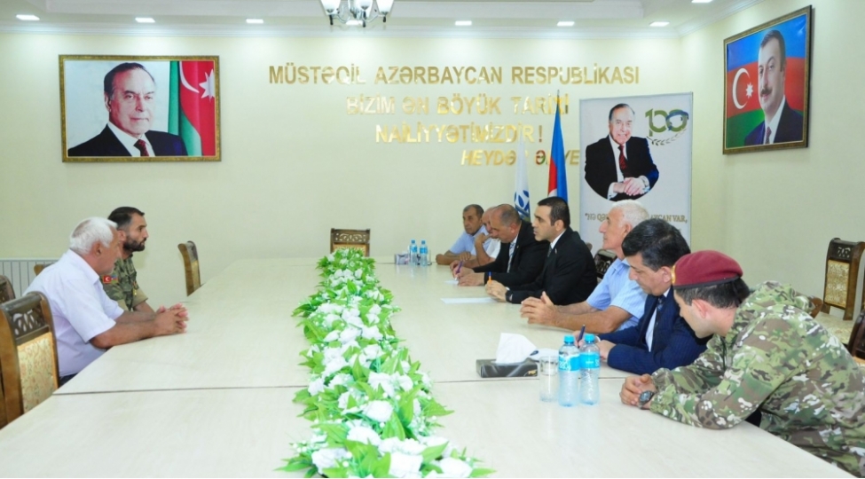 deputat-vetendashlari-qebul-etdi-foto