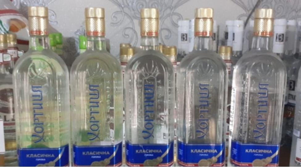 agcabedide-kafede-saxta-alkoqollu-ichkiler-ashkarlanib-foto