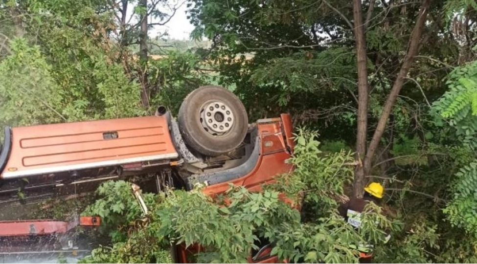 sherurda-avtomobiller-toqqushub-xesaret-alanlar-var-fotovideo