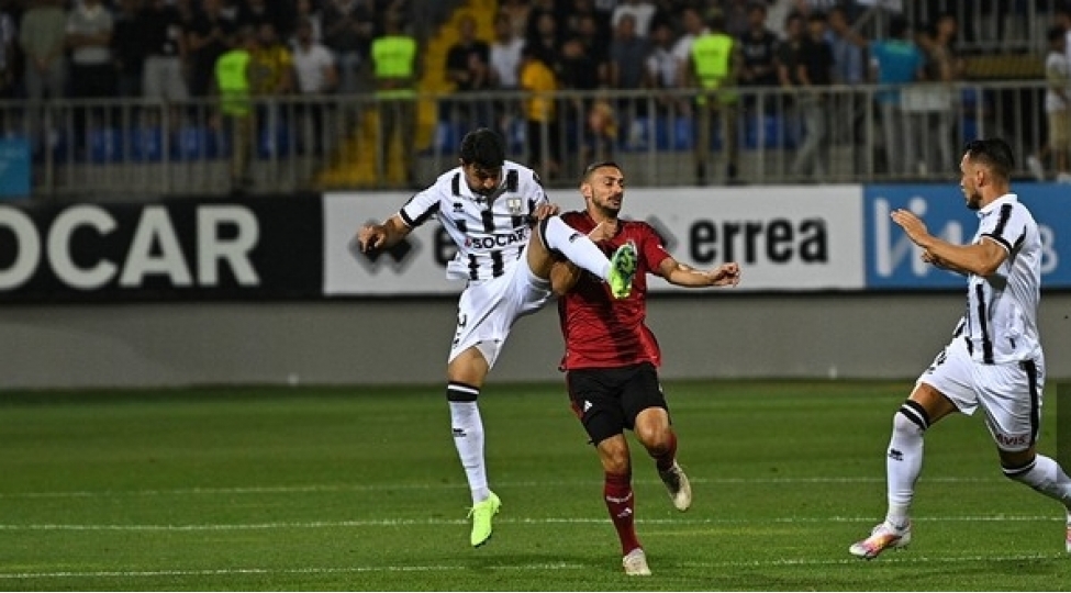 beshiktash-neftchi-ile-oyundan-once-ulduz-futbolchunu-transfer-edib