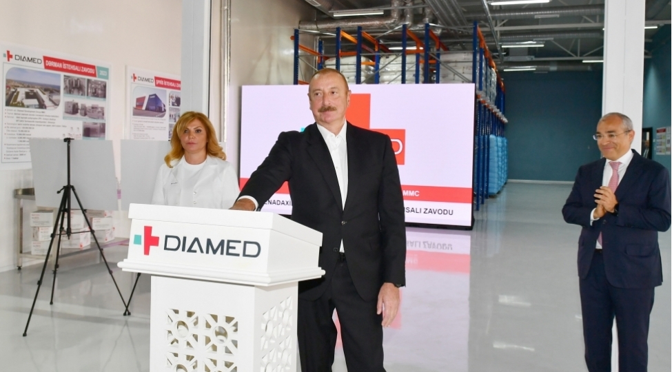prezident-ilham-eliyev-bakida-diamed-derman-istehsali-zavodunun-achilishinda-ishtirak-edib-foto
