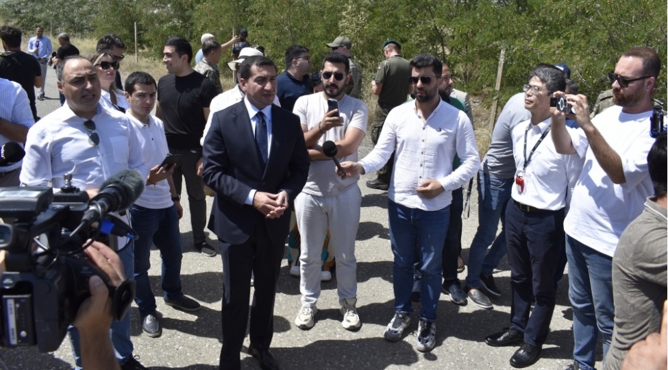 heqiqeti-gormek-isteyi-ve-realligin-goz-ardi-edilmesi-cehdi