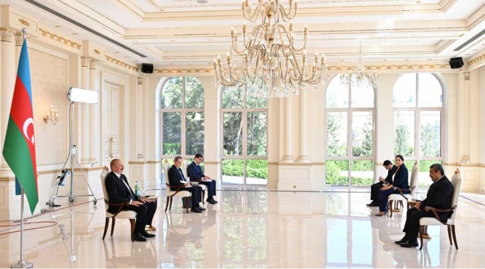 kolumbiyali-mutexessislerazerbaycanda-minatemizleme-sahesinde-fealiyyet-gosterir