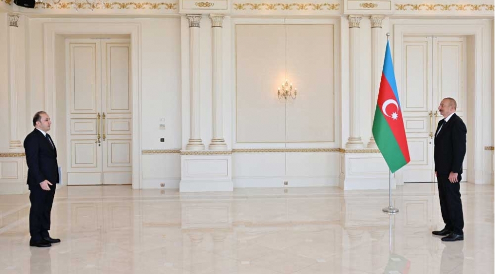 azerbaycan-prezidenti-tacikistanin-yeni-sefirinin-etimadnamesini-qebul-edib-yenilenibfoto