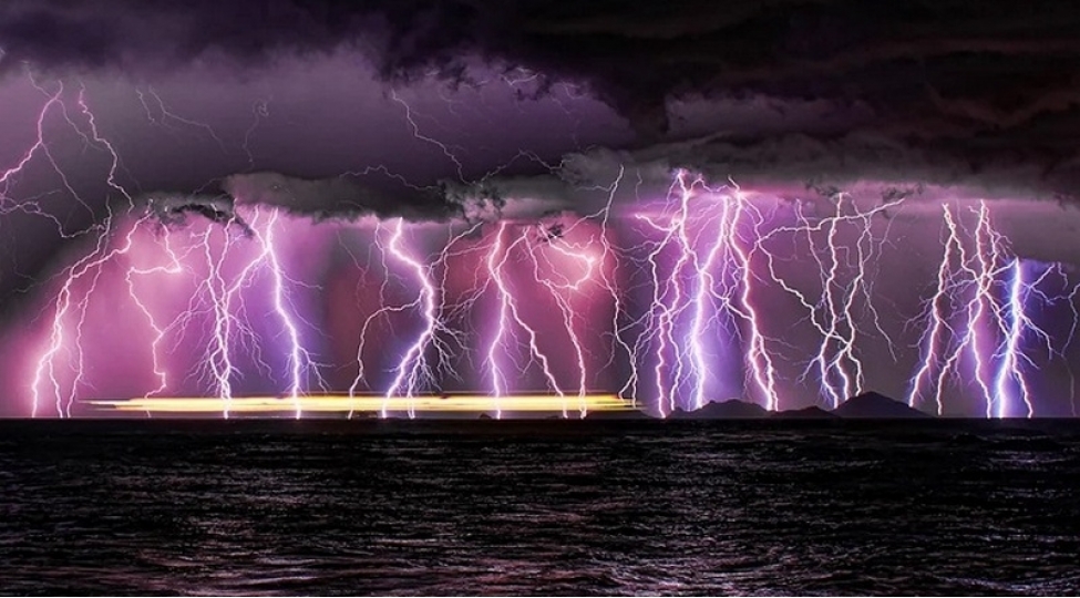 yer-kuresinin-heyratamiz-gusheleri-fotolar