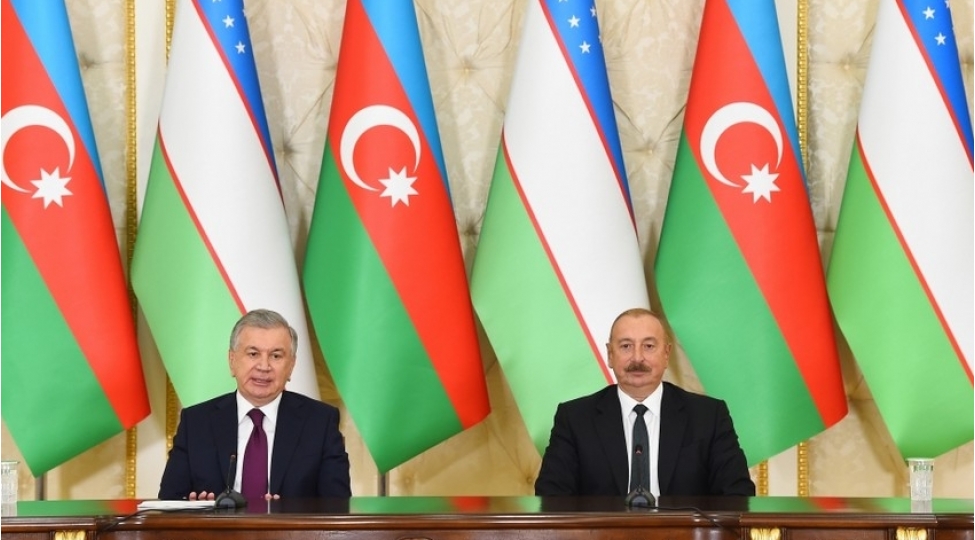 azerbaycan-ile-ozbekistan-prezidentleri-ve-xanimlari-fuzuli-sheherinde-yeni-evlere-kochurulmush-sakinlerle-gorushubler-2
