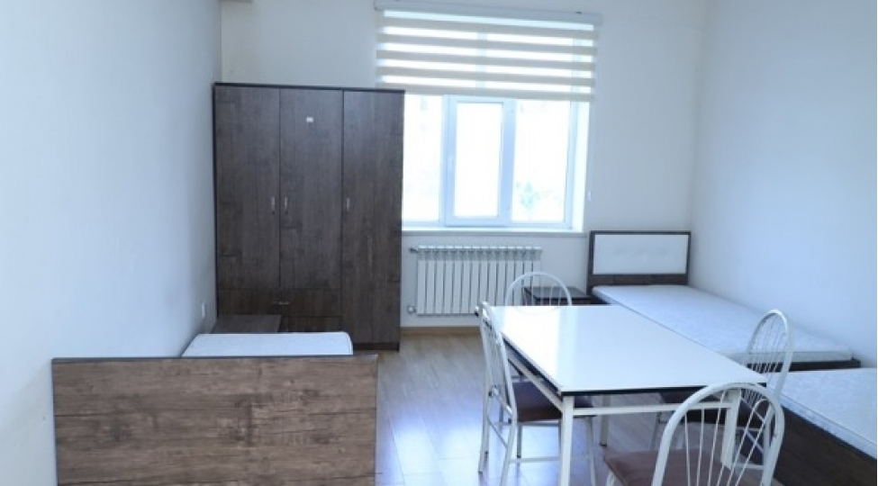 oglan-telebeleruchun-250-yerlik-yataqxana-foto