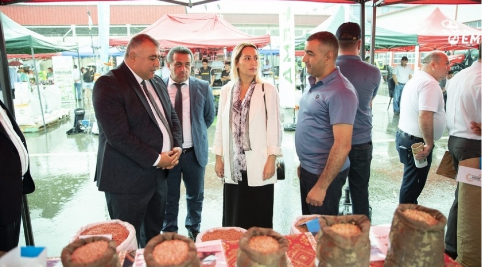 agstafada-toxum-sergi-satish-yarmarkasi-teshkil-olunub