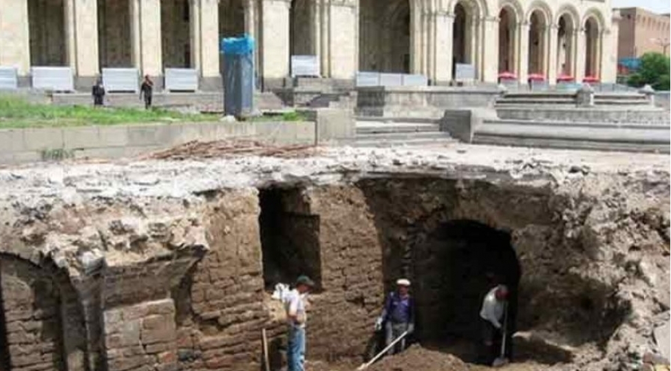 ermenistan-paytaxtinin-tarixi-merkezi-niye-yoxdur-foto