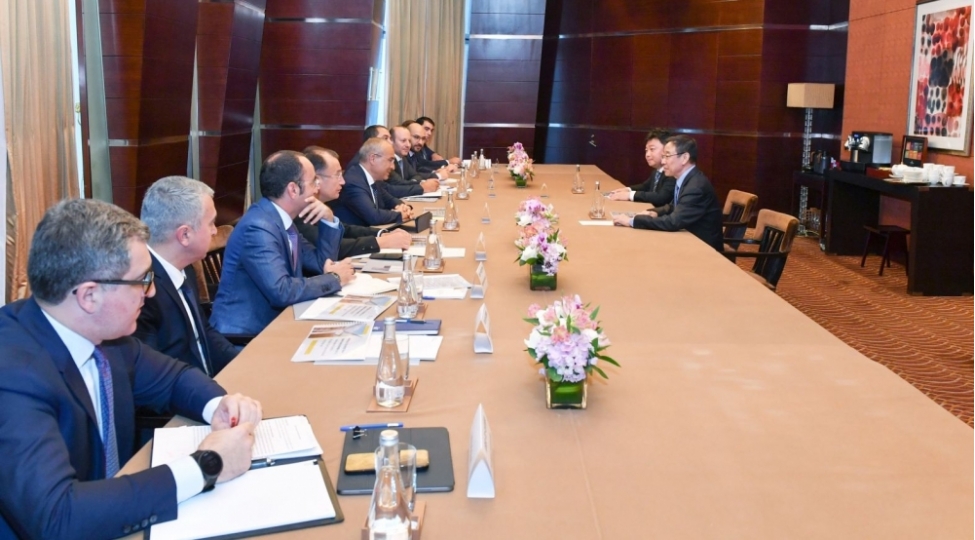 azerbaycan-wontai-power-ile-berpa-olunan-enerji-sahesinde-emekdashliq-imkanlarini-muzakire-edib