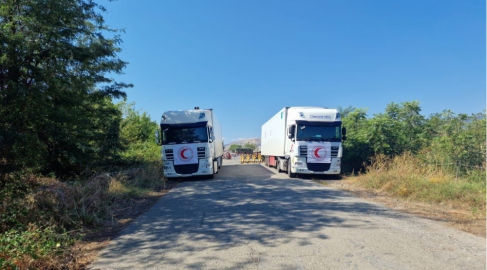 bakidan-gonderilen-40-ton-un-yuklu-karvan-5-gundur-agdam-xankendi-yolunda-gozleyir