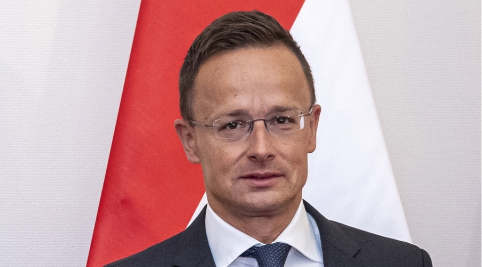 macaristan-xin-bashchisi-qerbi-avropa-liderlerinin-prezident-eliyevle-shekil-chekdirmek-uchun-indi-bir-birini-nece-itelediyini-gormek-gulmelidir