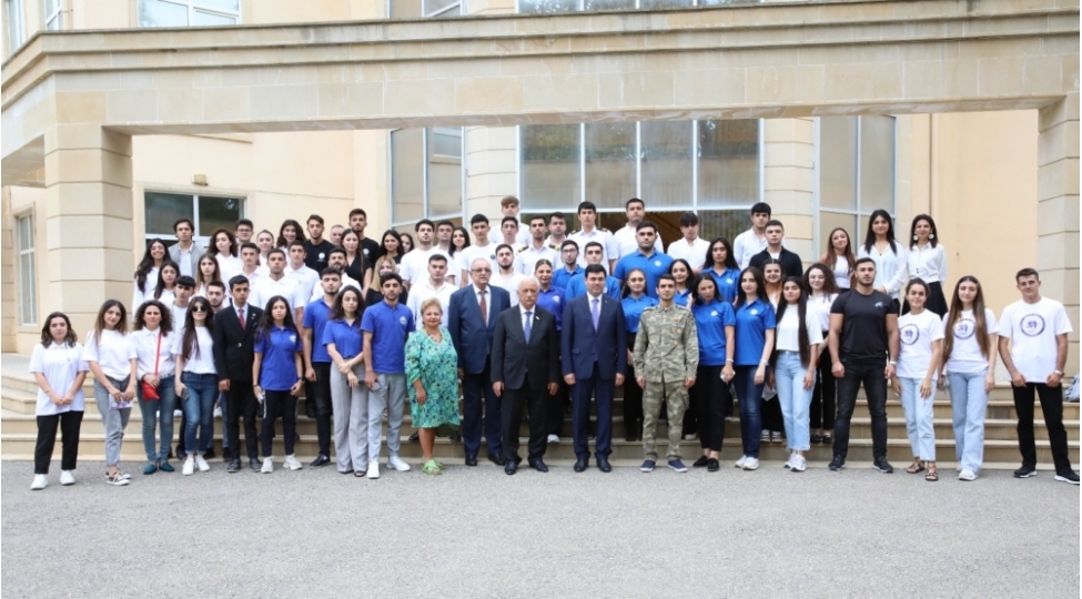 ahik-heyder-eliyev-ili-cherchivesinde-genclerin-ishtiraki-ile-konfrans-kechirib-foto