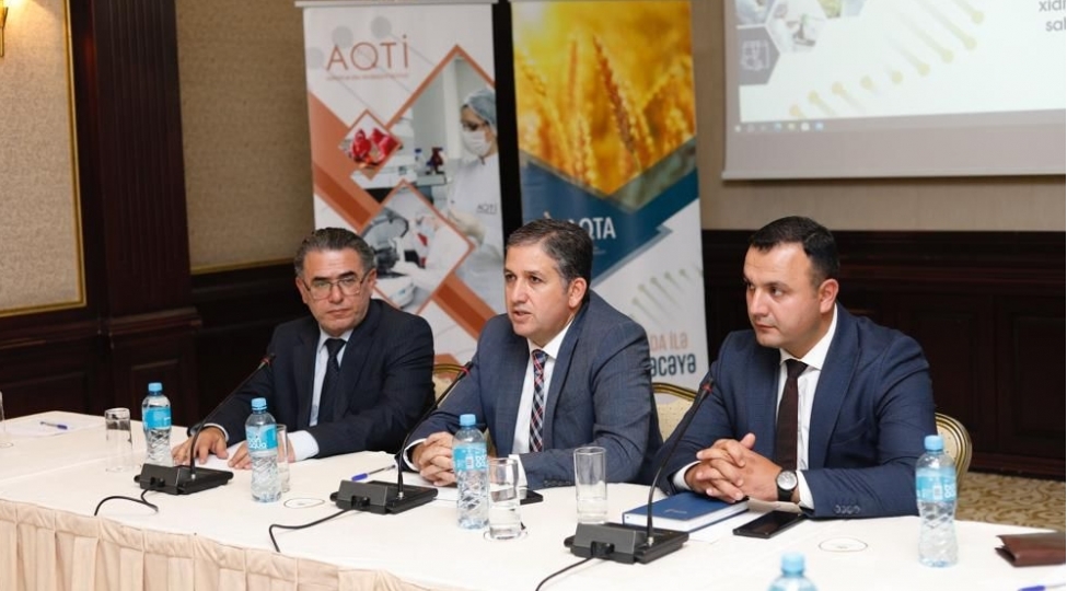 aqta-ve-media-jurnalistler-uchun-telim-kechirib