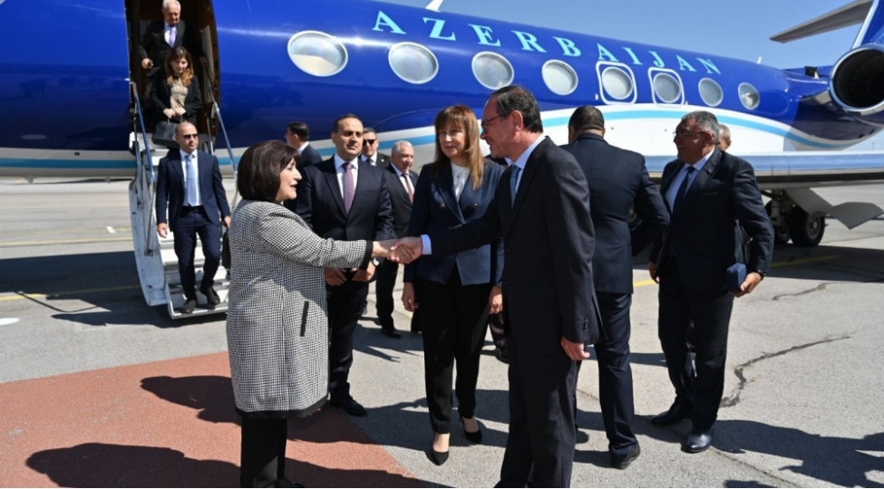 sahibe-qafarova-bolqaristana-resmi-sefere-gedib-foto