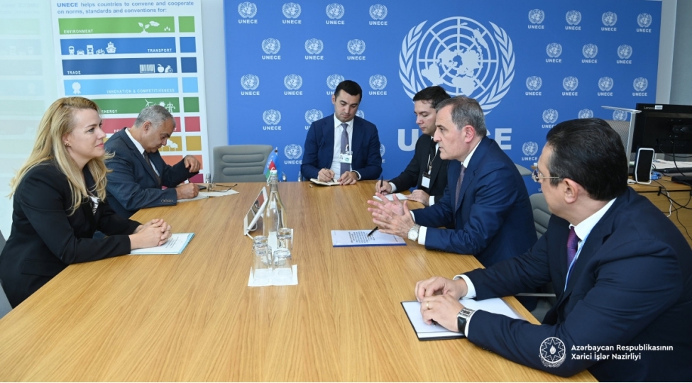 ceyhun-bayramov-bmt-nin-avropa-uzre-iqtisadi-komissiyasinin-icrachi-katibi-ile-gorushub-foto