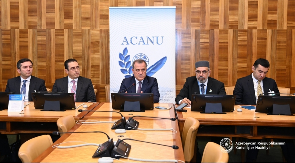 ceyhun-bayramov-bmt-de-jurnalistler-uchun-teshkil-olunan-brifinqde-ishtirak-edib-foto
