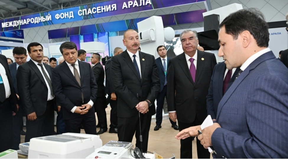 prezident-ilham-eliyev-dushenbede-ekspo-merkezi-asiya-2023-sergisi-ile-tanish-olub