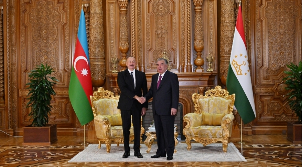 dushenbede-ilham-eliyevin-emomeli-rehmonla-tekbetek-gorushu-olub-yenilenib