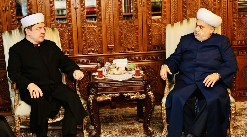 polshanin-bash-muftisi-azerbaycana-gelib-allahshukur-pashazade-ile-gorushub